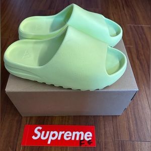 Adidas Yeezy Slides Green Glow 9M 9/10